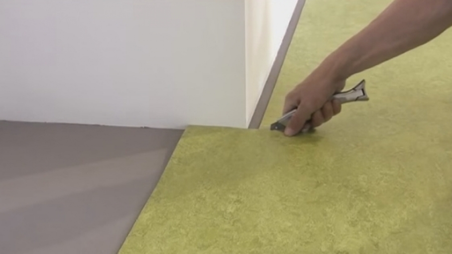 Укладка натурального линолеума в один цвет недорого, цена на укладку ...