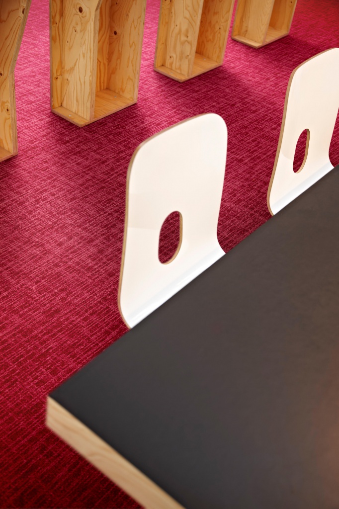 tiles-frisk-3-h.jpg tiles-frisk-3-h.jpg