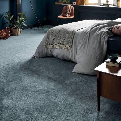 450W_RoomSet_carpet_Sublime_150_BLUE_01.jpeg